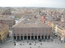 Piazza Grande vista dall'alto ora completamente connessa a Internet